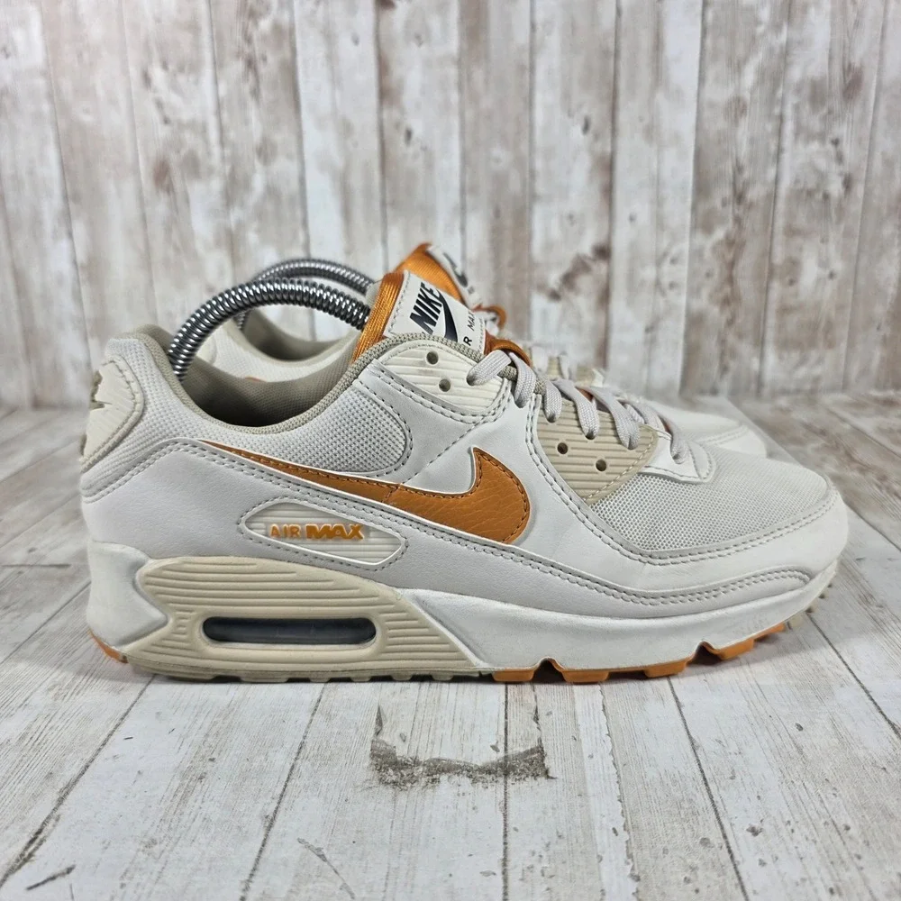 Nike Air Max 90 Light Bone University‎ Gold DQ8593-001 Womens Size 9.5 Sneakers